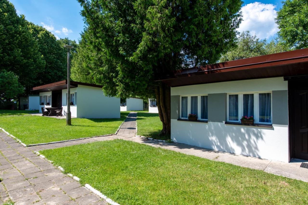 Osrodek Wypoczynkowy Dolomity Hotel Jedwabno Bagian luar foto